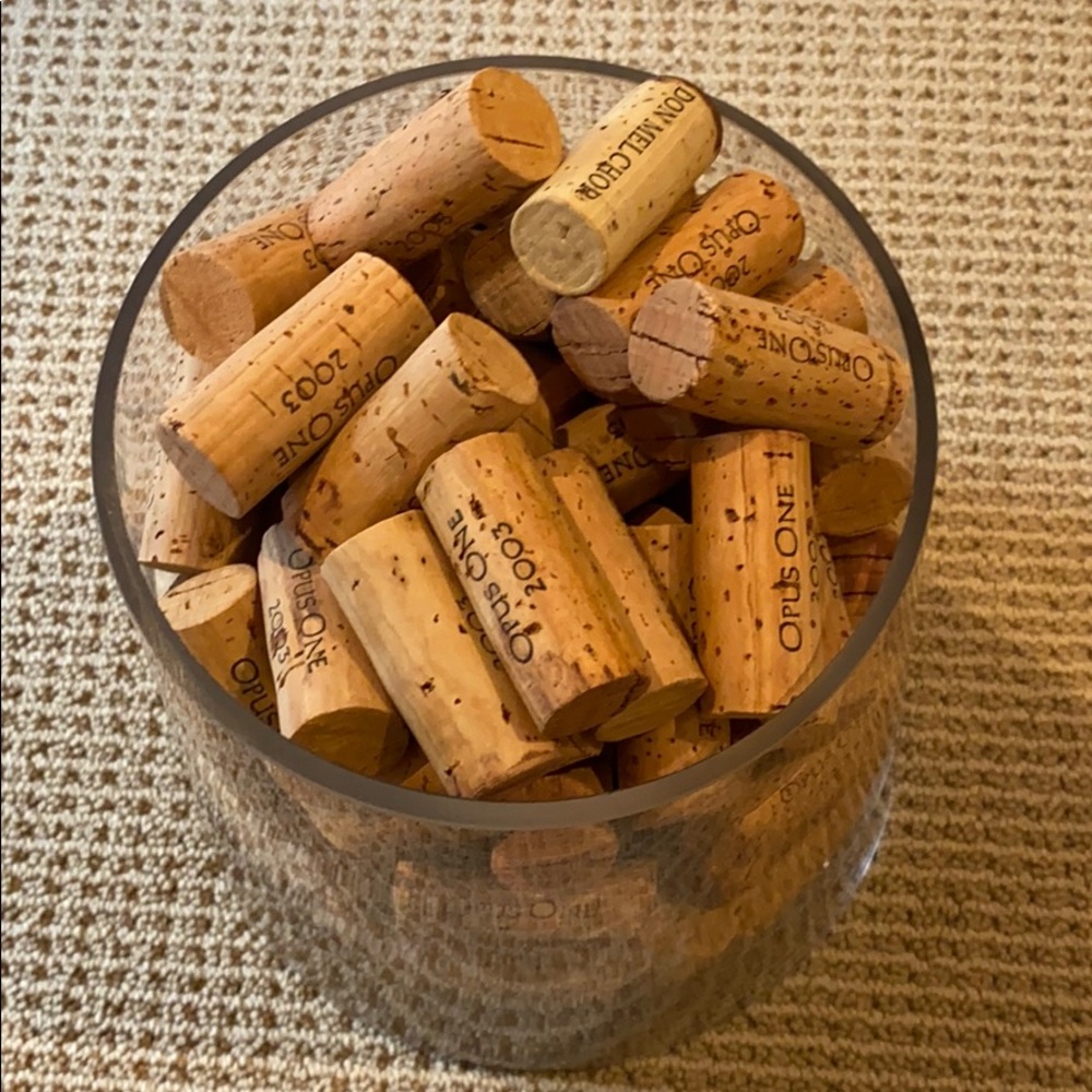 WINE CORKS AND GLASS VASE 123 - Picture 2 of 5